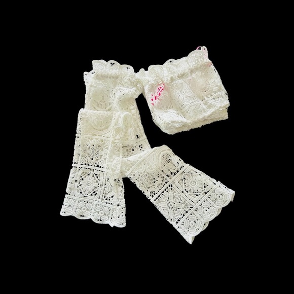 NWT Medium Dolls Kill Sugar Thrillz Country Charm Crotchet Crop Top Long Sleeves - Picture 8 of 13